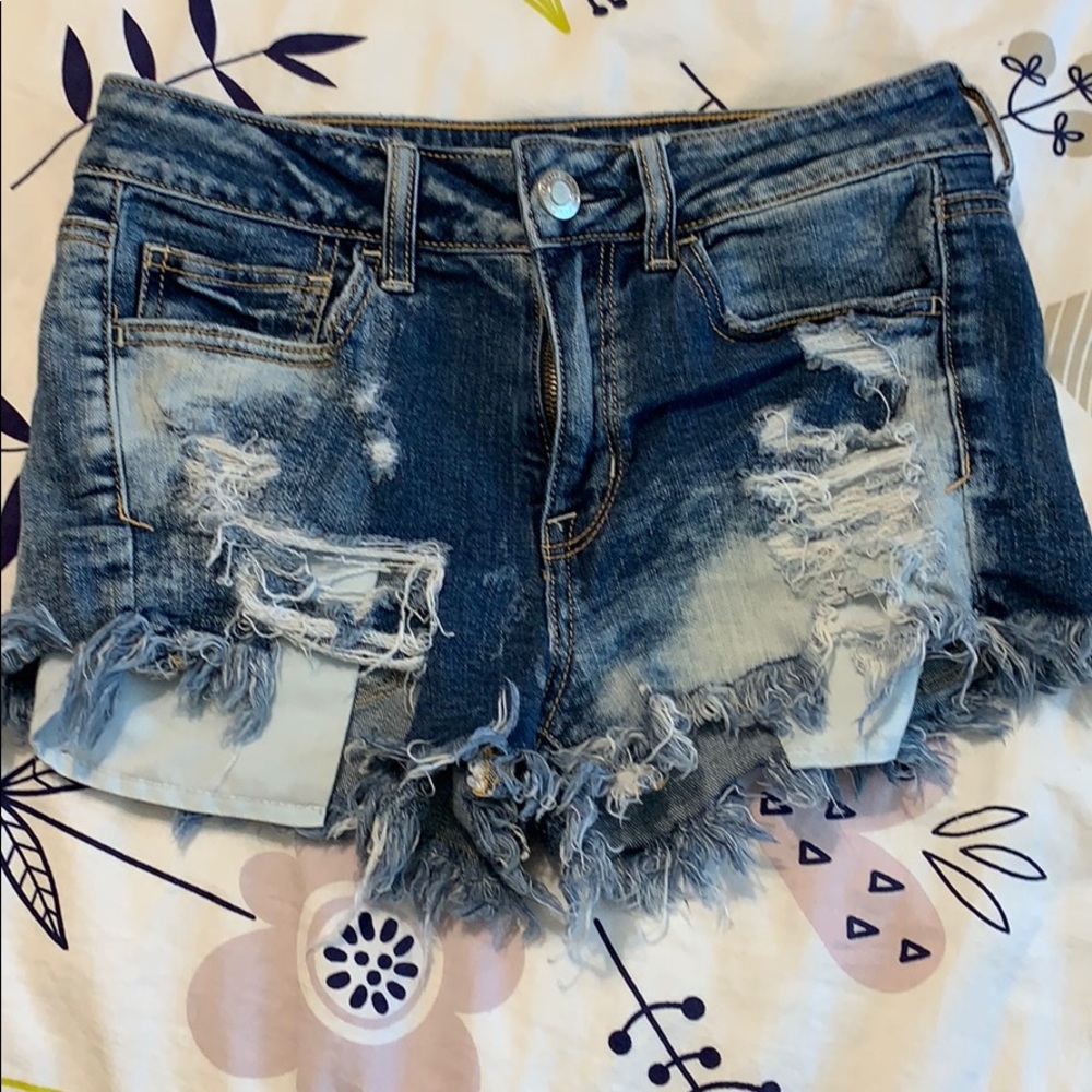 AEO mid rise shortie shorts
